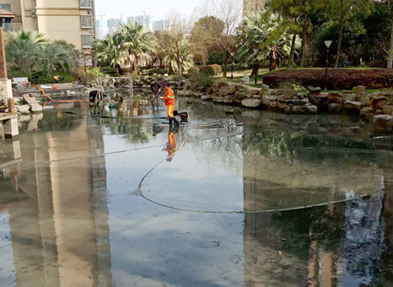 渝北景观池淤泥清理