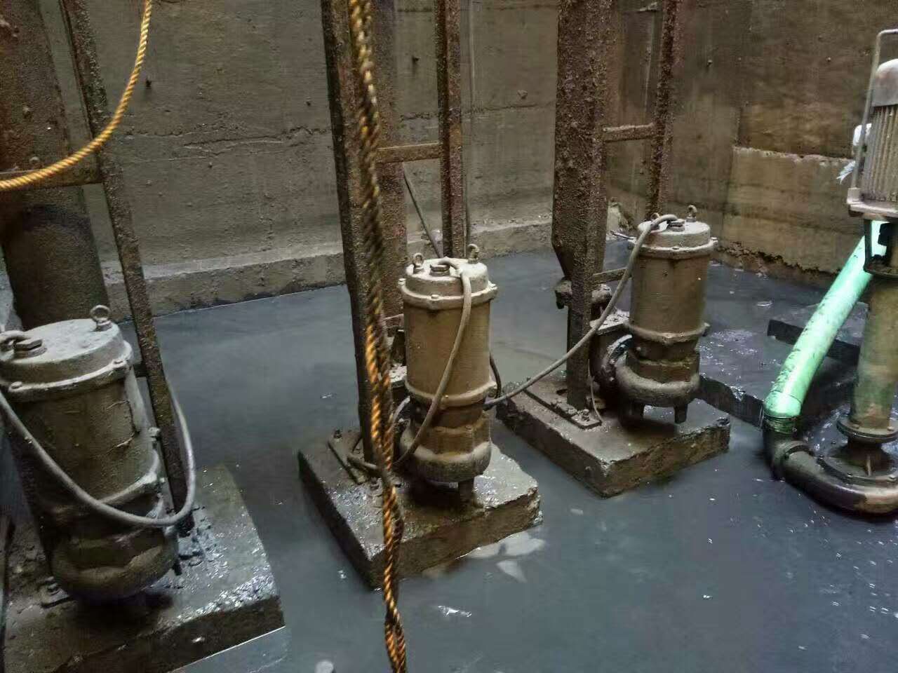 渝北污水池清理